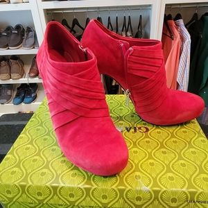 Gianni Bini 8½ bootie